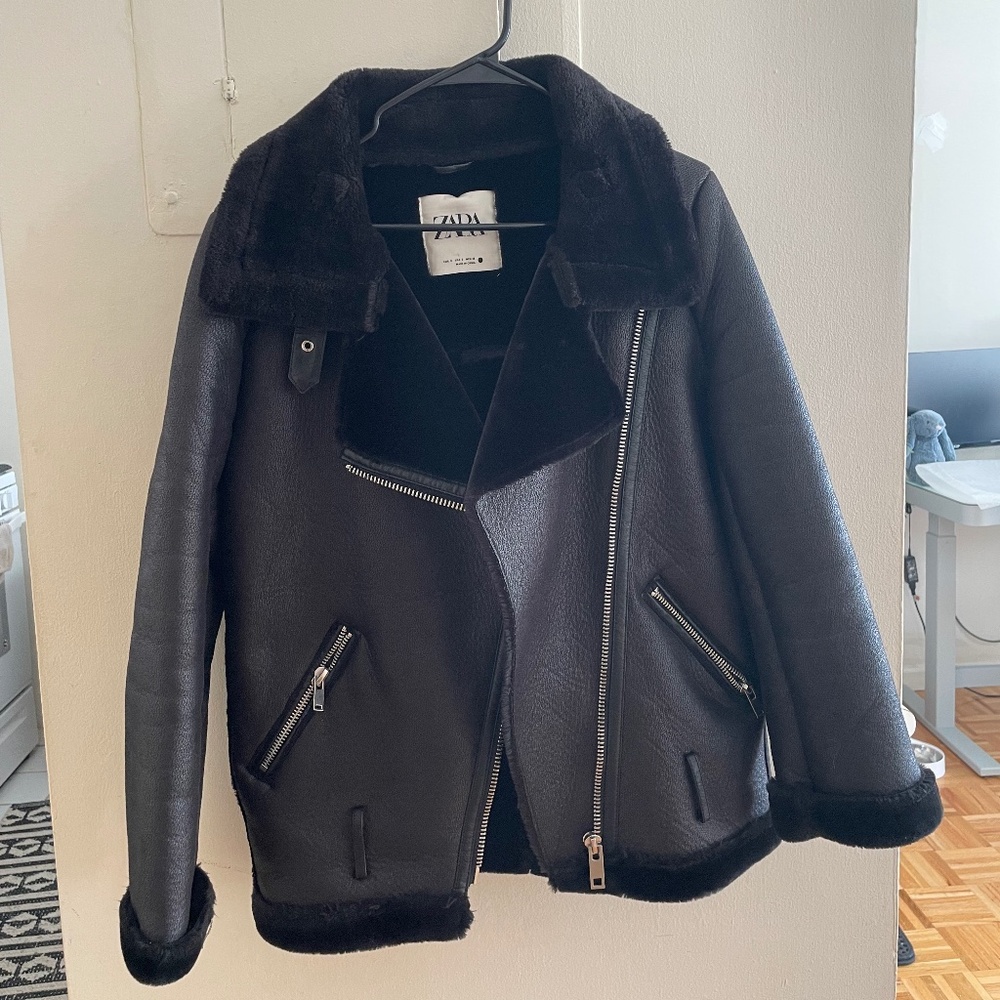 Zara Oversized Shearling Faux Leather Aviator size S